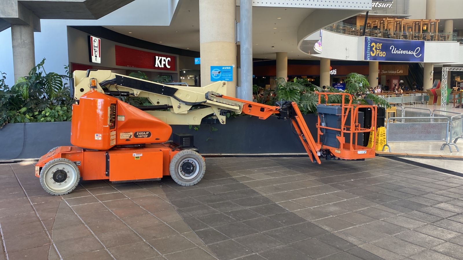 Plataforma elevadora para trabajos seguros en altura